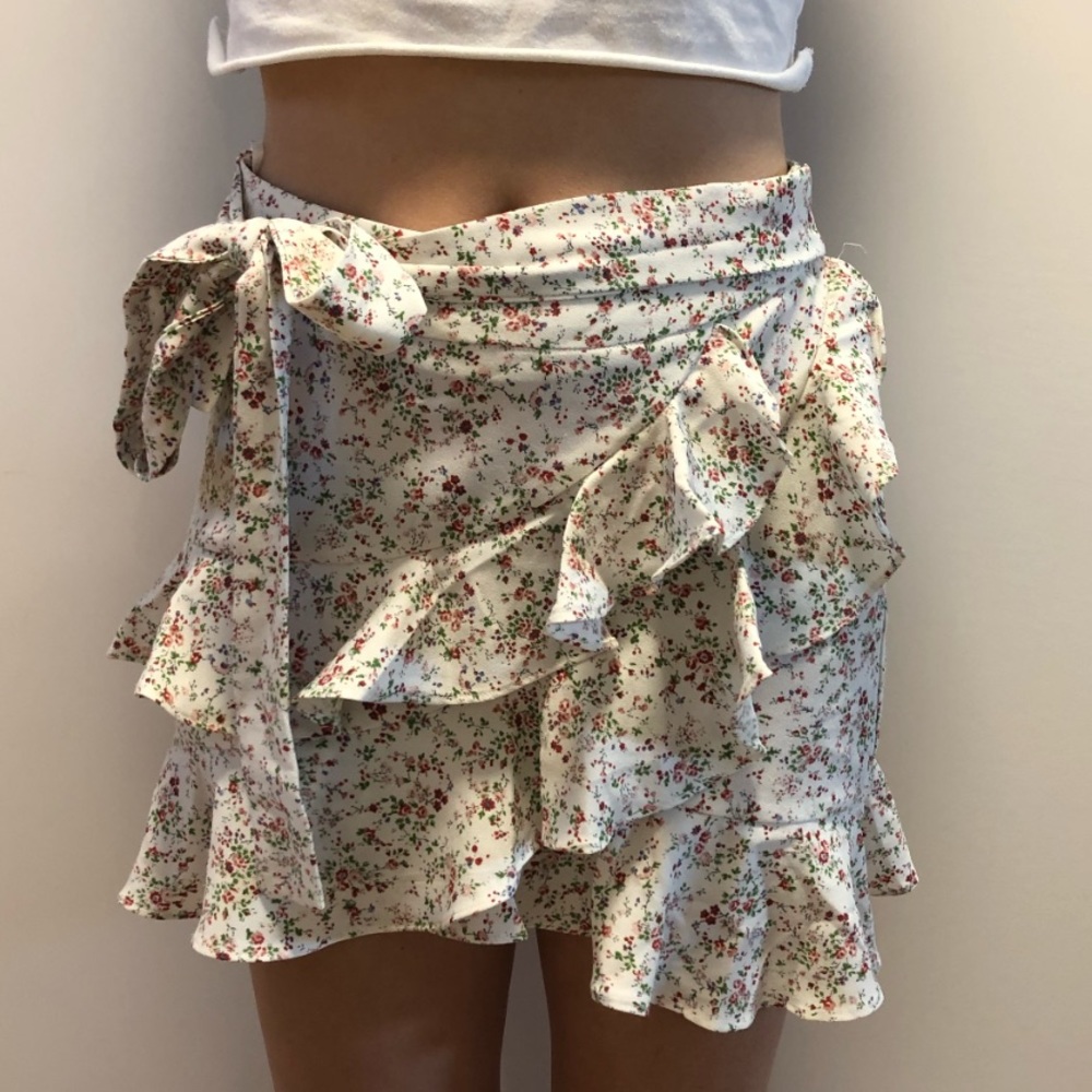 Ruffled skirt